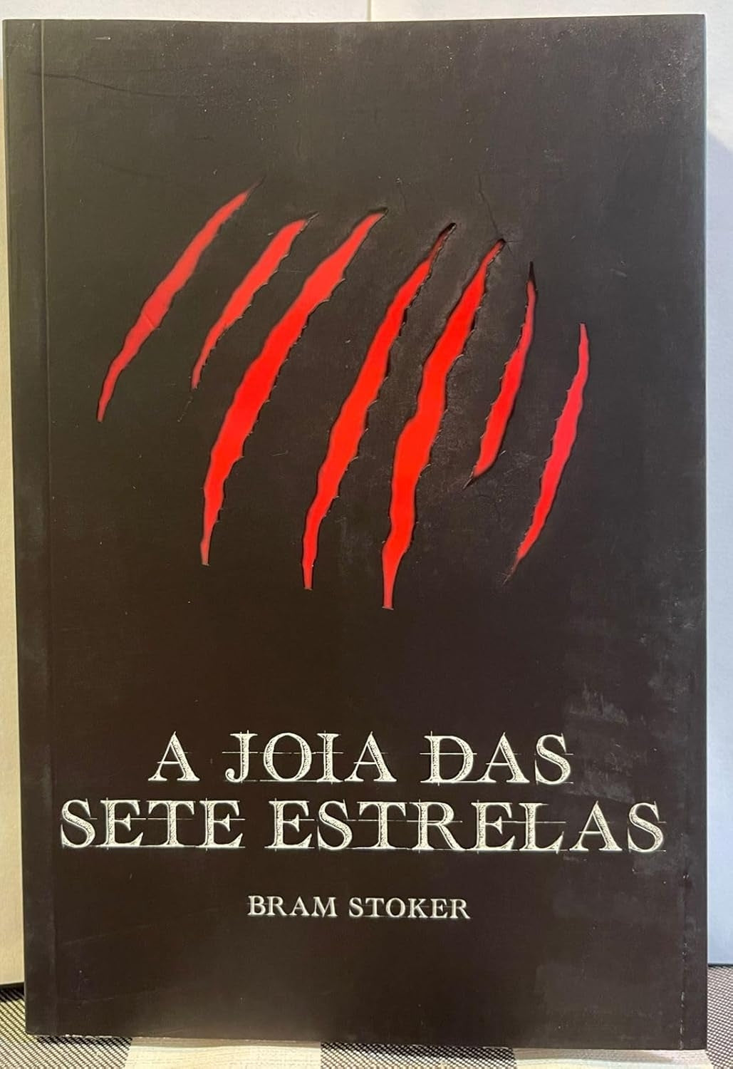 A Joia das Sete Estrelas