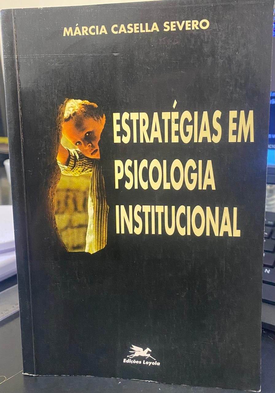 Estrategias em Psicologia Institucional